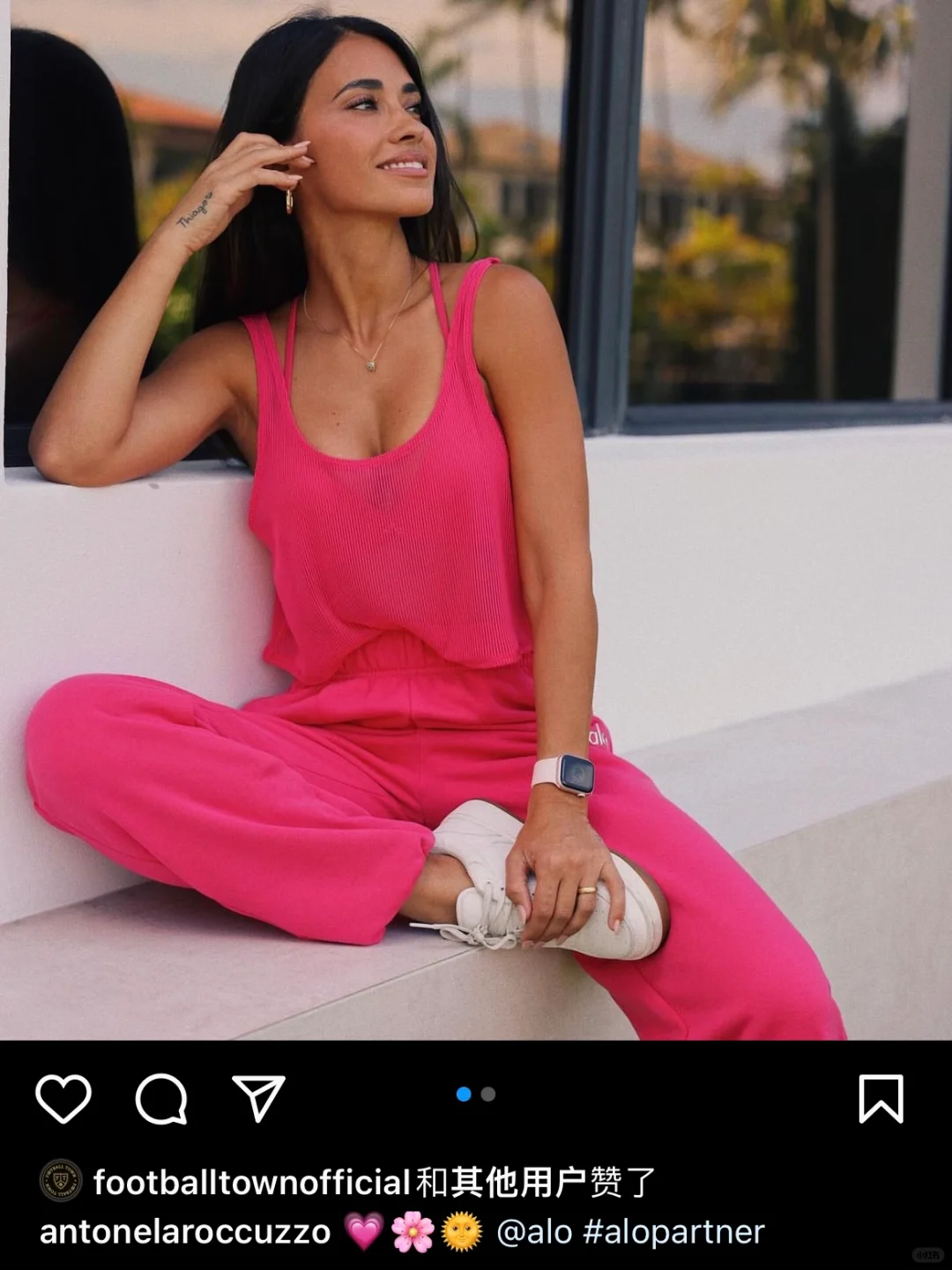 安妞发动态，秀了美腻的照片！😍