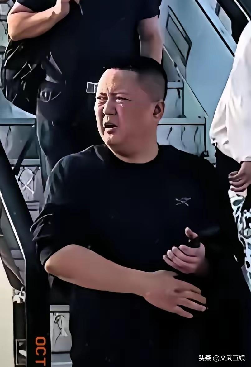 像“欧某某”这样的人，如果还是一个企业的高管，不知道有多少员工被他霸凌、欺负、压