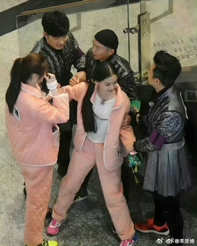 原来以前的跑男是素颜拍摄，就连穿睡衣都那么美 