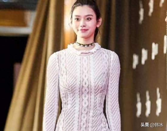 八年之后再登维密，奚梦瑶两套造型气场拉满