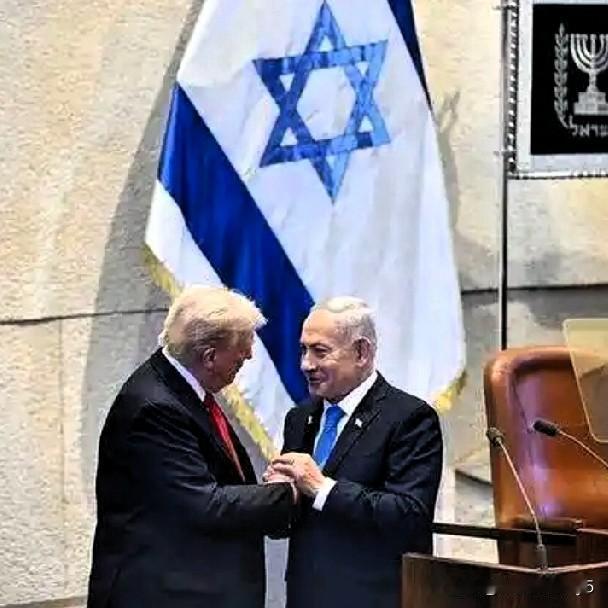 美军对进出霍尔木兹海峡的船只进行阻截，这种行为严重扰乱了国际航运秩序。
霍尔木兹