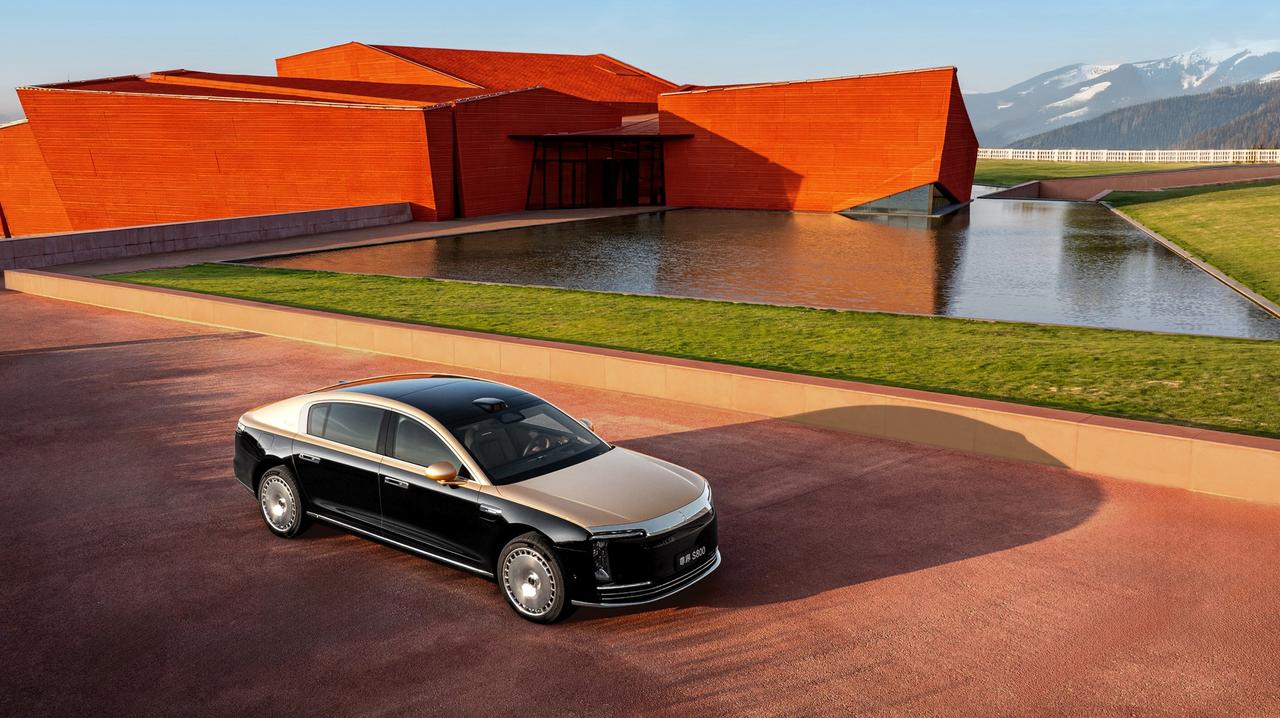 时代标杆！尊界S800以实力定义新能源豪华价值
尊界S800能成为中国超豪华汽车