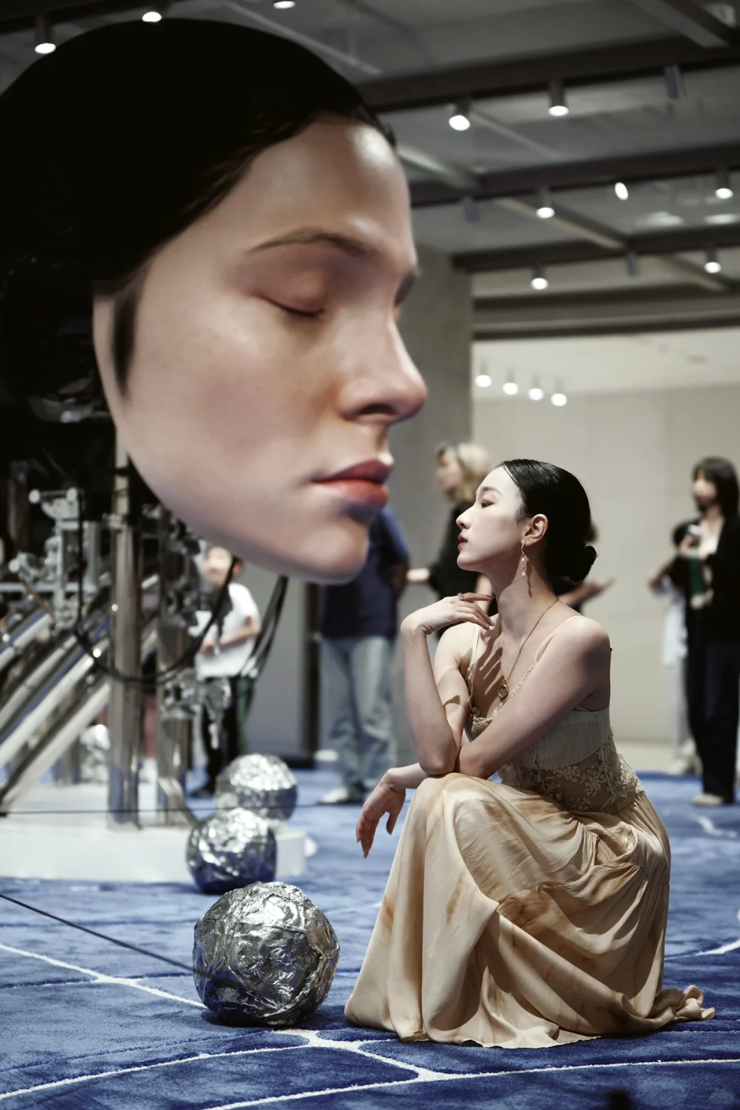 沉浸于HAUS NOWHERE 的幻想世界