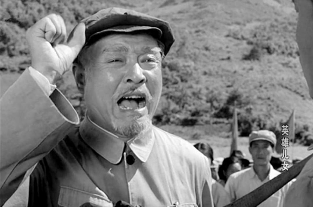 他演了一辈子坏蛋，观众却恨不起来。
方化把松井演活了。
不是那种张牙舞爪的坏，是