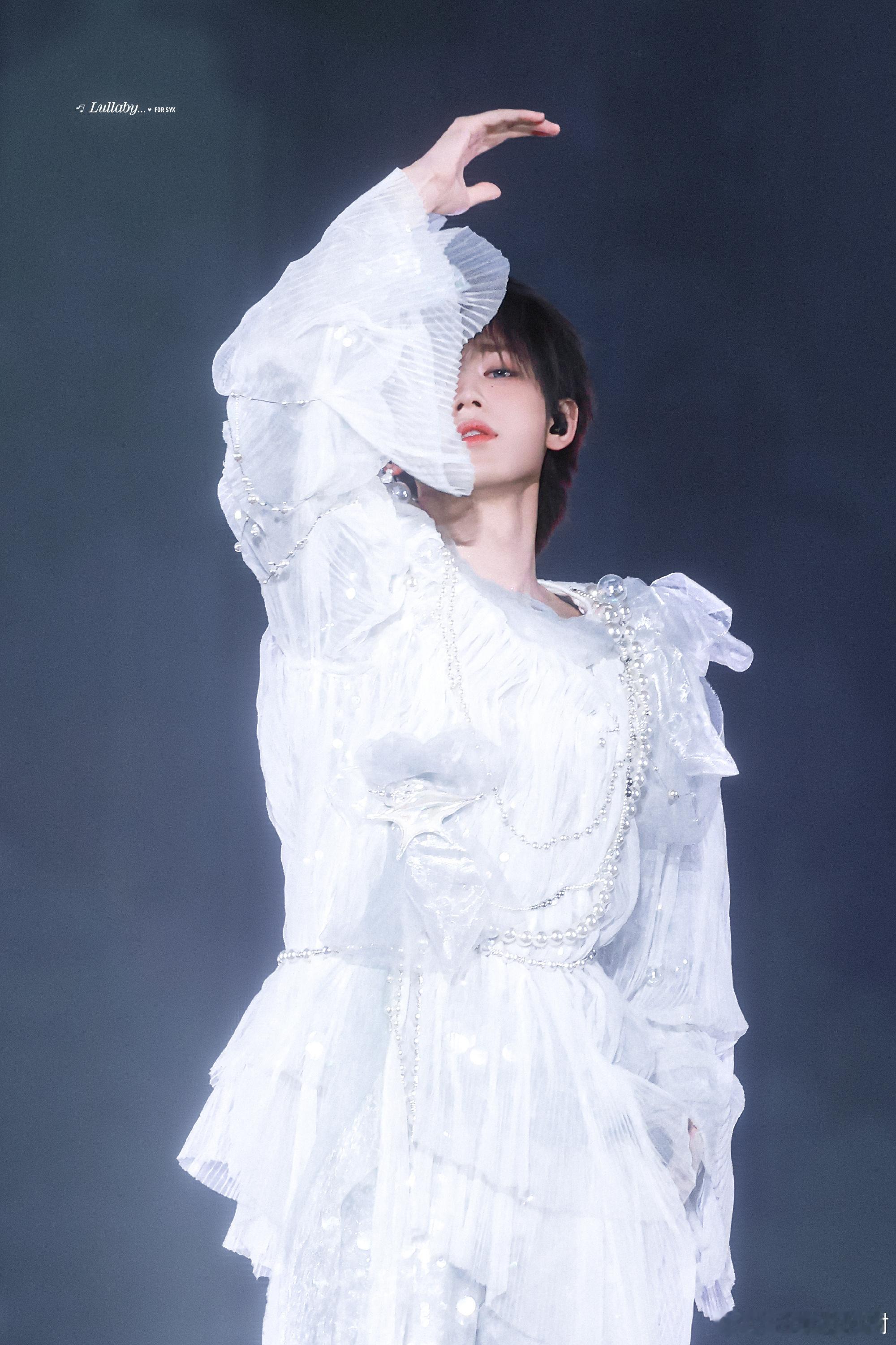 宋亚轩 🐚宋亚轩加冠礼演唱会 🐟宋亚轩楼永一 𝓑𝓉𝓈 𝓸𝒻 𝓌?