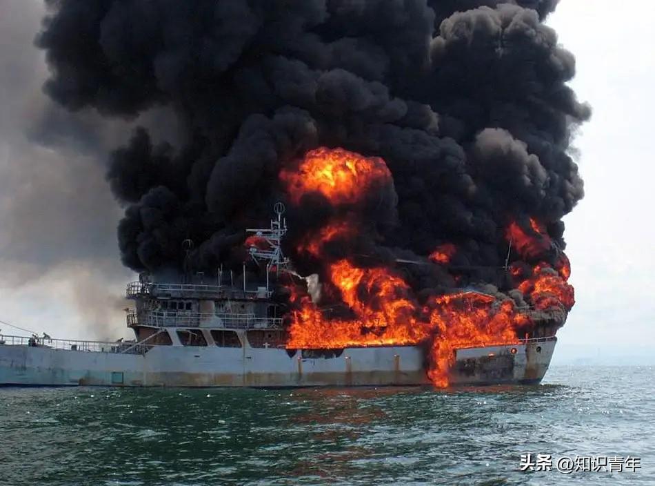 美国潜艇在非战场海域击沉伊朗船，还得意洋洋对外宣布——世界上不是只有美国有潜艇，