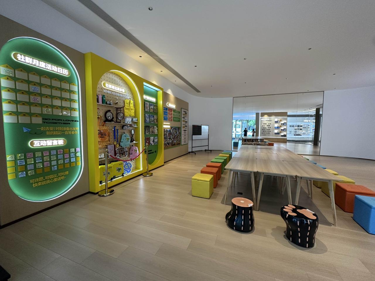 如今，重庆房企做社群难不难？
我感觉，很难。
必须同时兼顾各方面的需求：
房企要