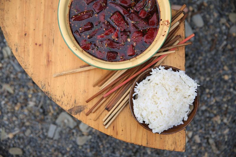 30多岁男子回汕尾老家喝了生猪血，半年后突发肢体抽搐、口吐白沫，同时失去了意识，