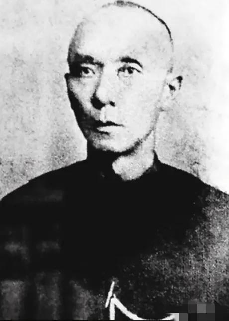 1900年，戊戌通缉犯黄乃裳竟与白人国王查尔斯签999年垦殖契约，带1118个乡