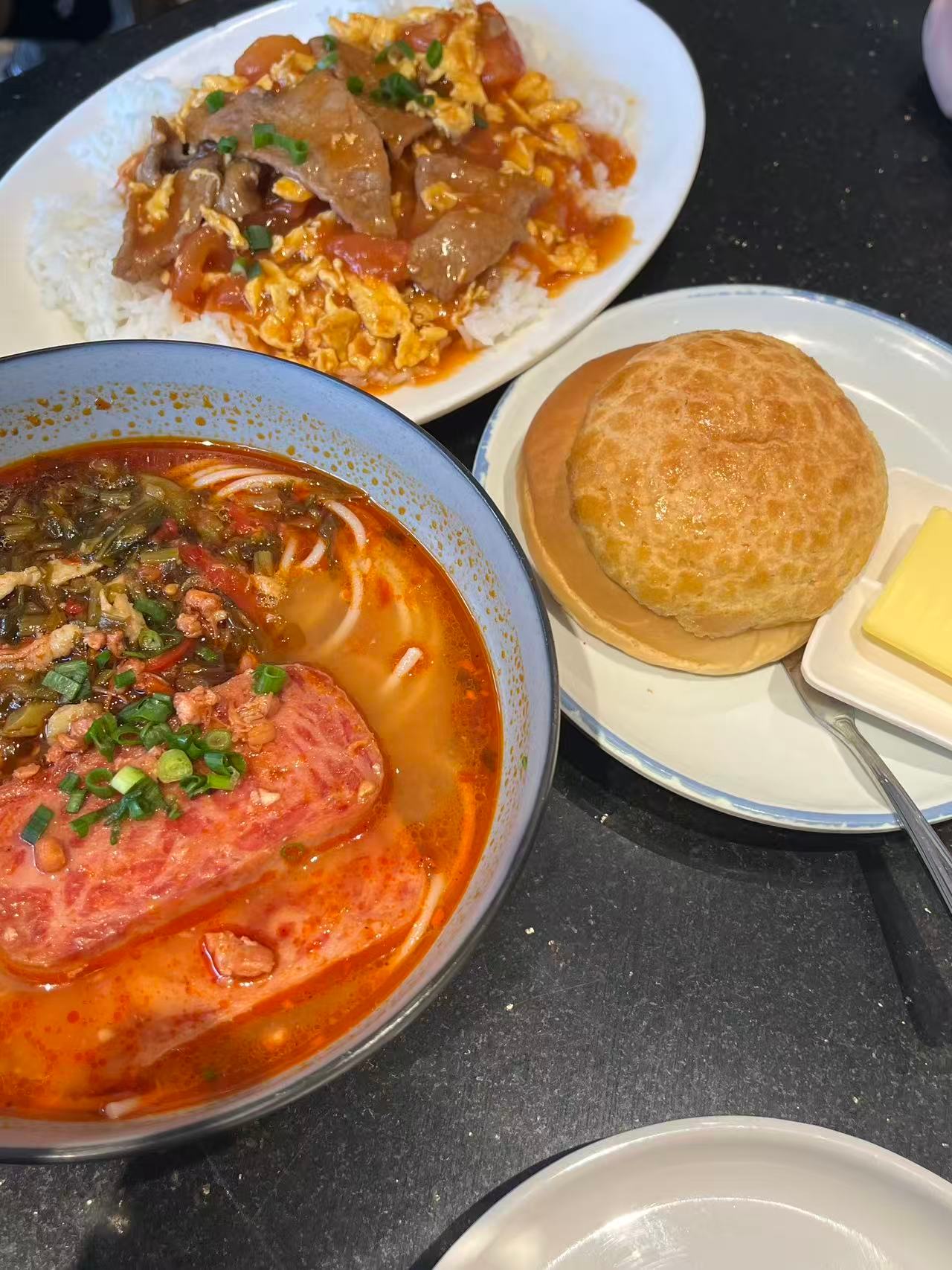 上海迪士尼70元1个包子网友怒了   去年在上海迪士尼园区里买的小吃确实都不便宜