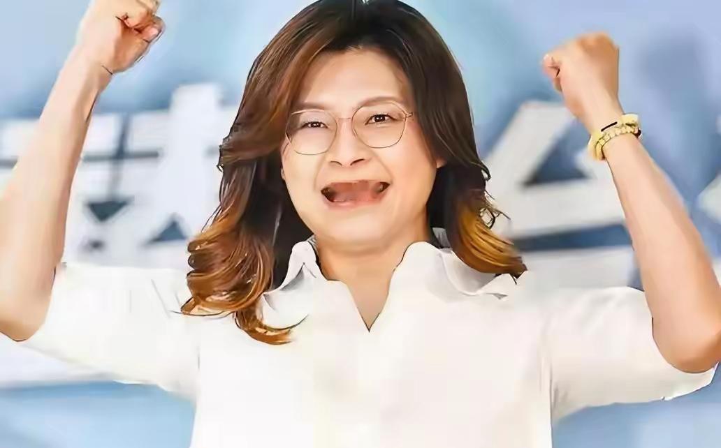 郑丽文这事一出来，我就知道，和平牌赢麻了，真是不想爆火都难了，同样是面对两岸议题