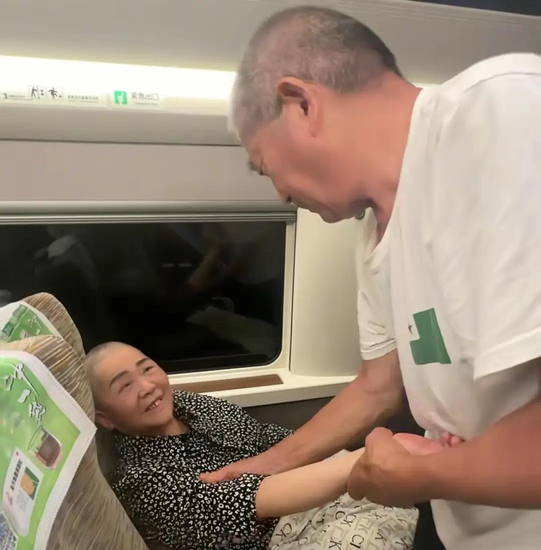 天赐一家人:老黄的操作我真是忍不住说了！

现在天赐妈妈刚出院不久，老黄就开始安