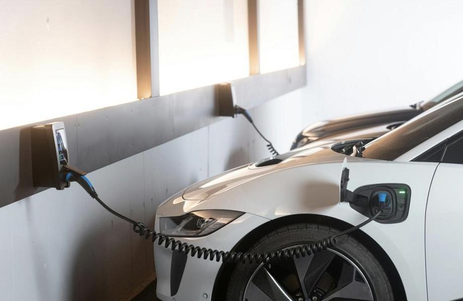 加拿大宣布电动汽车新战略，和中国合作
加拿大总理府发布最新声明，启动电动汽车新战