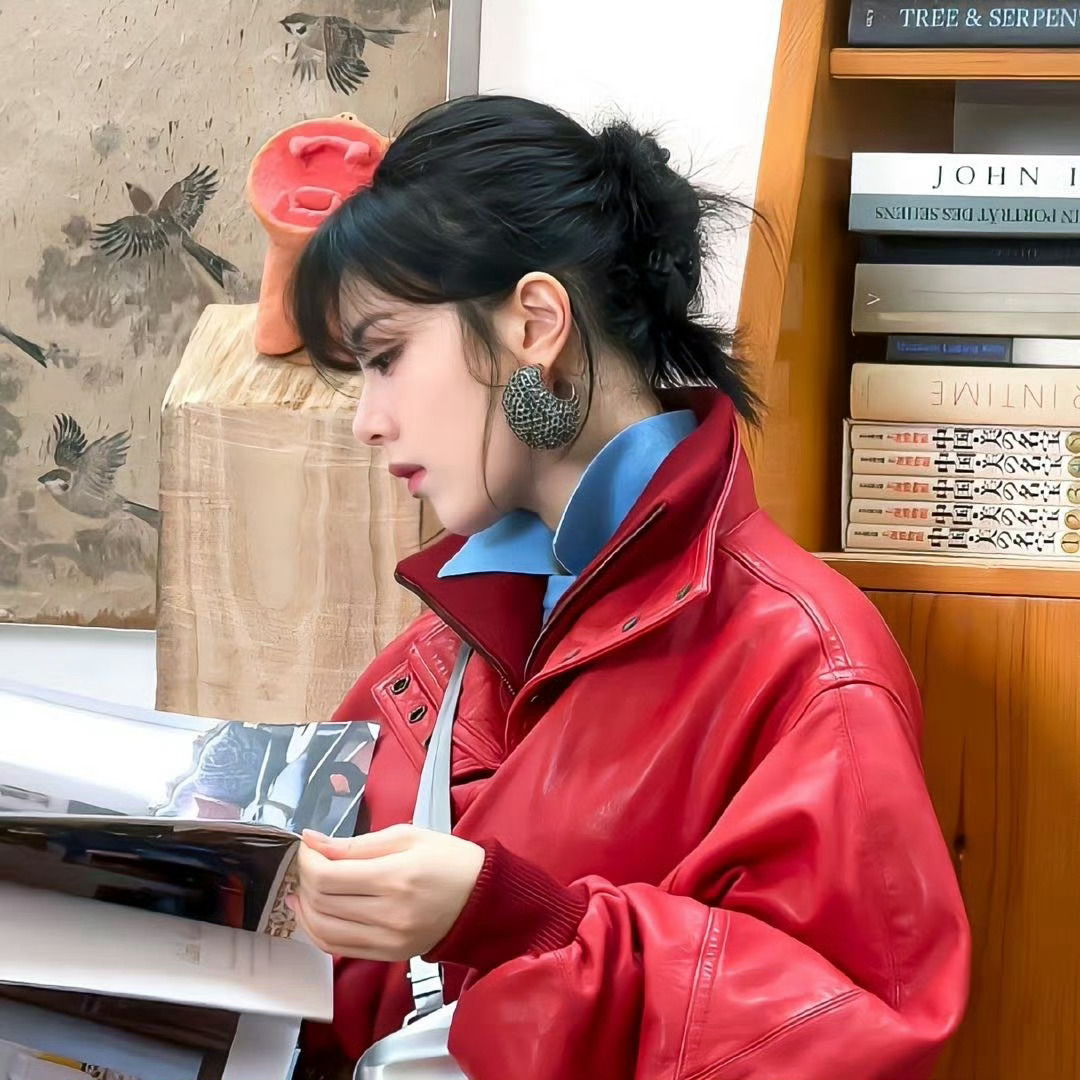 再看还是很惊艳赵今麦