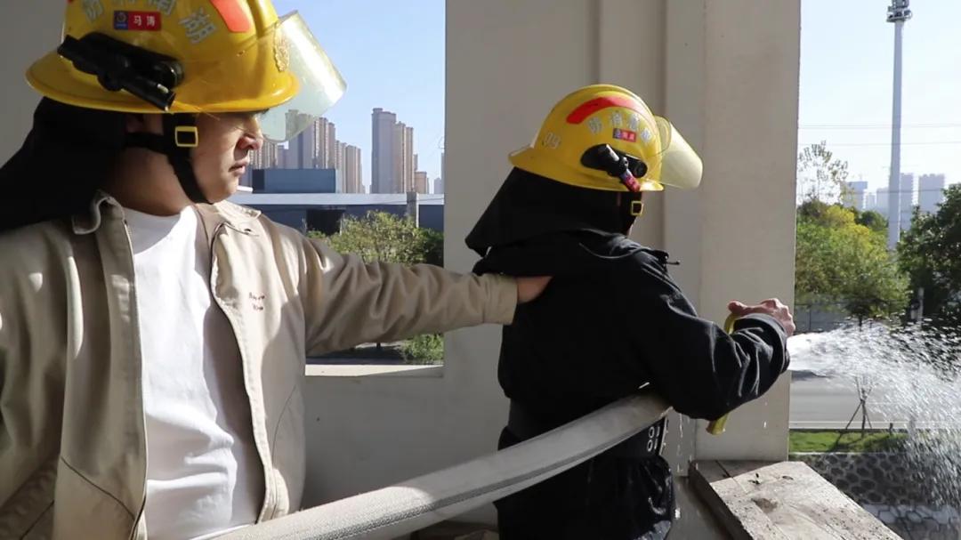 南县开展微型消防站业务技能比武竞赛