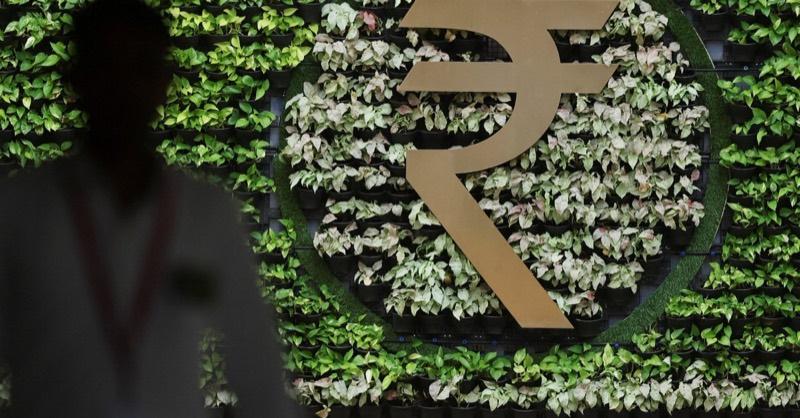 [To learn English]
The Indian rupee ende