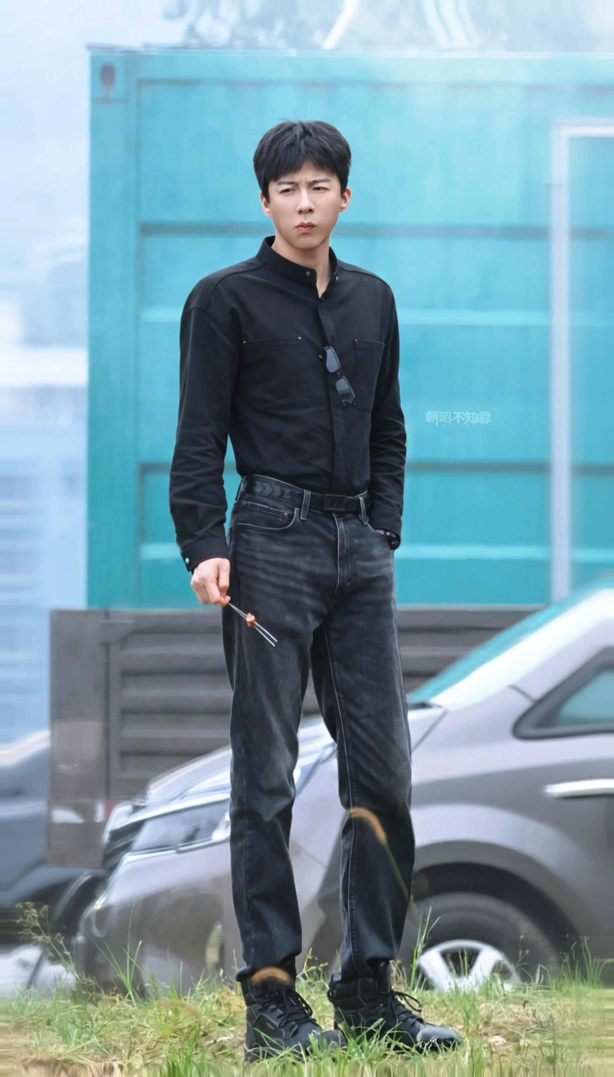 男大与型男。这次不是盘串，是撸串。刘宇宁刘宇宁铁证刘宇宁高原 ​​​