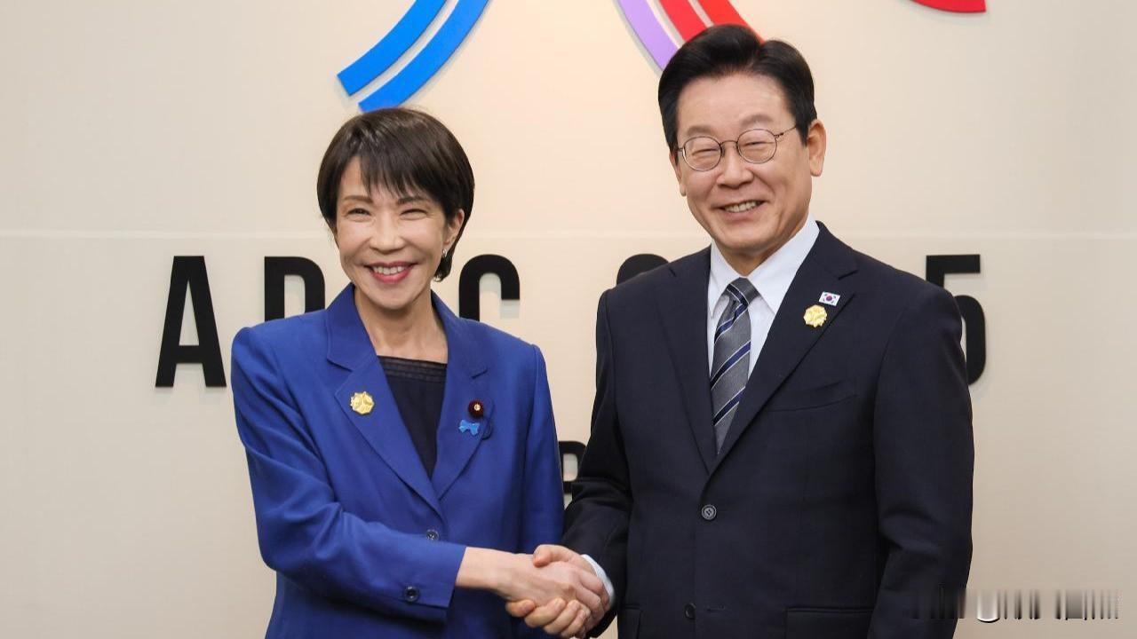 日本高市访韩，李在明高调迎接，日韩关系走近对中方有什么影响，欢迎大家发表看法！
