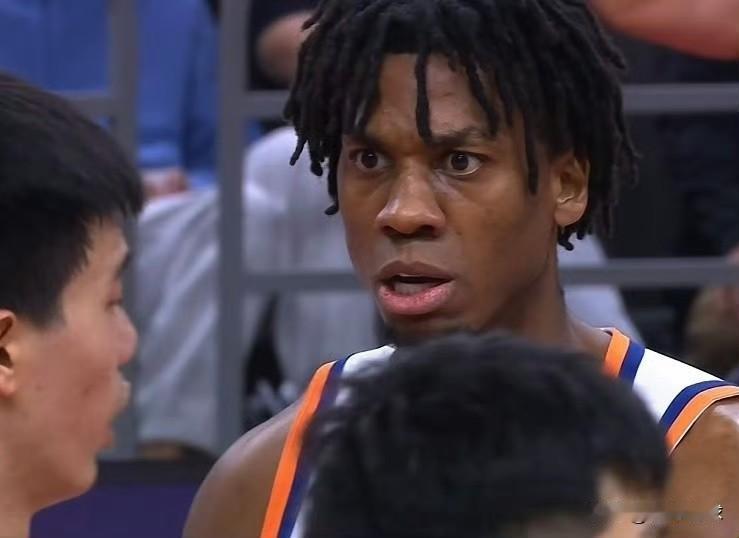 广东男篮无力招架！怀特塞德统治了内线！

今晚广东男篮VS上海男篮的比赛，怀特塞