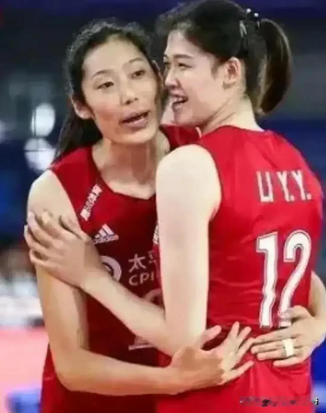 吴梦洁排名第一，张常宁排名第二，李盈莹排名第三，朱婷排名第四。不知这是什么人评选