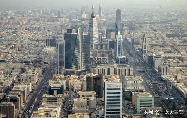 伊朗的死敌——沙特开出停战条件：要和平可以，但必须先废掉伊朗的导弹能力。

3月