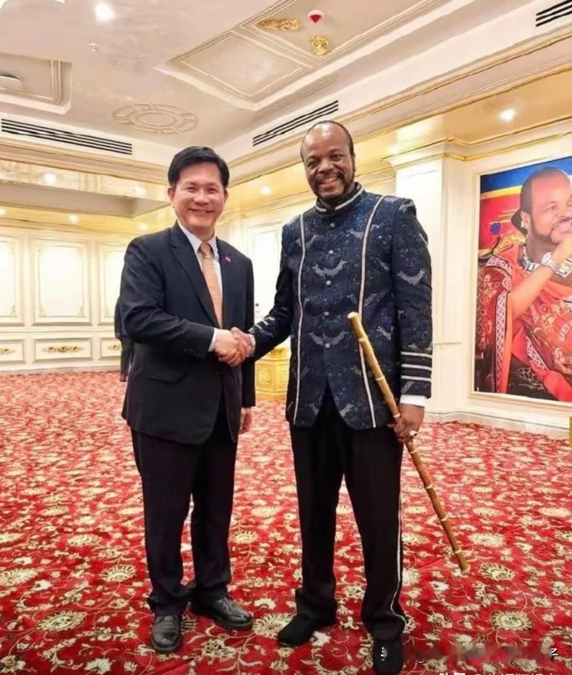 德失道寡，谬用古训醒世人

古语有言“德不孤，必有邻”，这本是中华先贤传颂千年的
