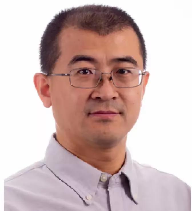 快讯！快讯！ 
中国方面突然宣布了：
据公开消息，芯片与机器人领域专家庞智博从瑞