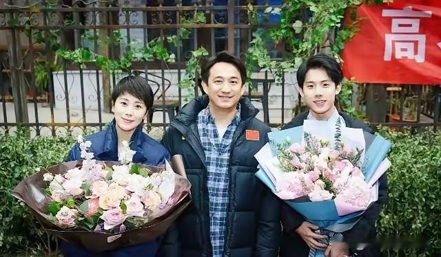 周奇和海清真的太像了，眉眼间有几分相似，这也是缘分。
二人合作的《小欢喜》真的太