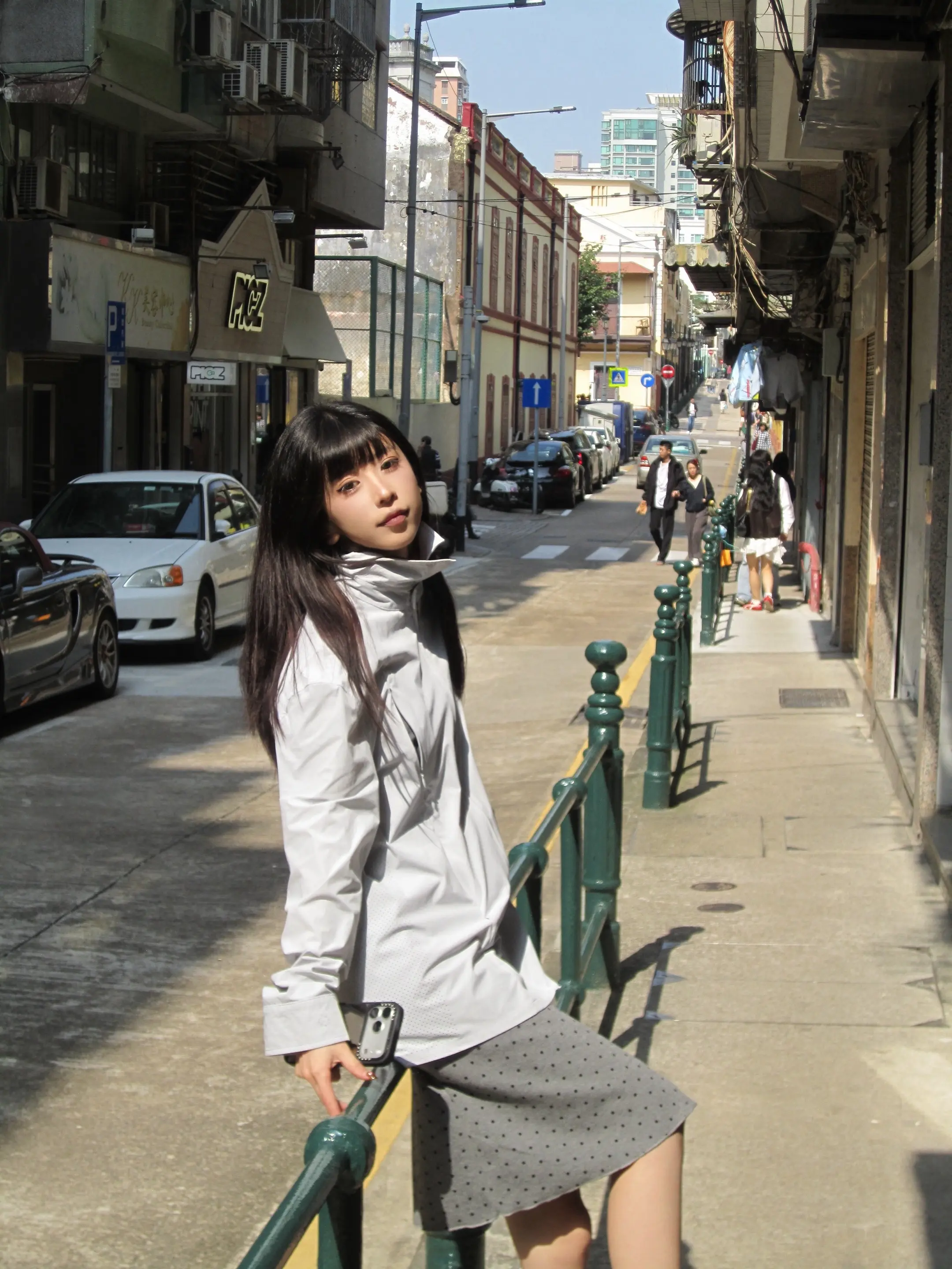 我一直觉得一切都不重要，社媒呈现的状态，戴着美丽的面具，是否有傲人的身...