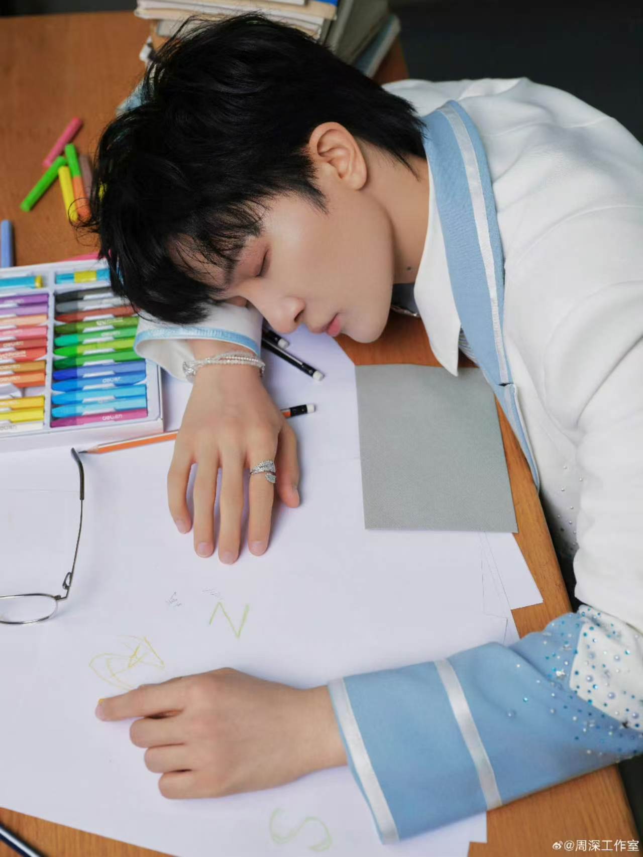 周深7月11日12日连开两场演唱会周深的巡回演唱会呼和浩特定档 6月11日周四晚