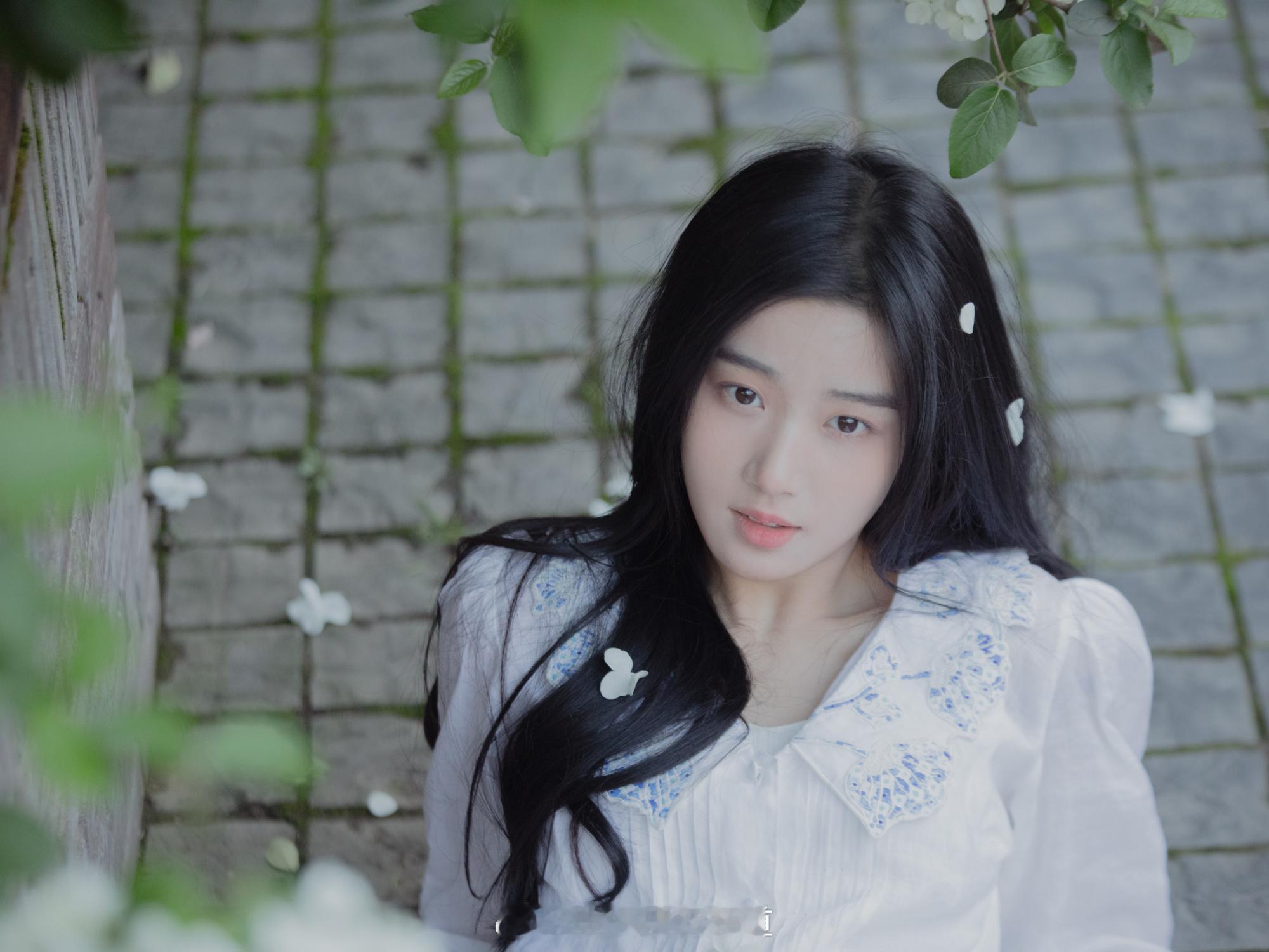 卢昱晓初夏的温柔 ​​​