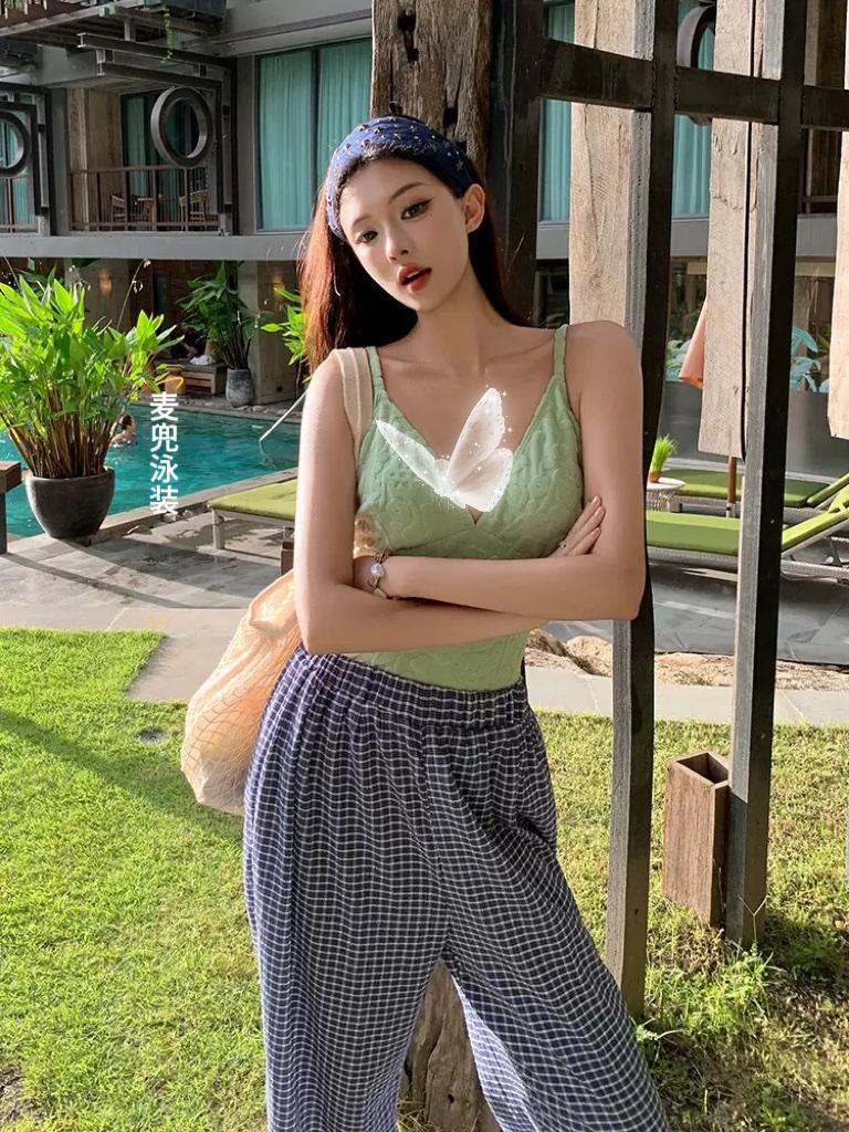 高级感温泉泳衣🩱显瘦气质纯欲设计感泳装穿搭度假风泳装美女 比基尼度假穿搭 户外