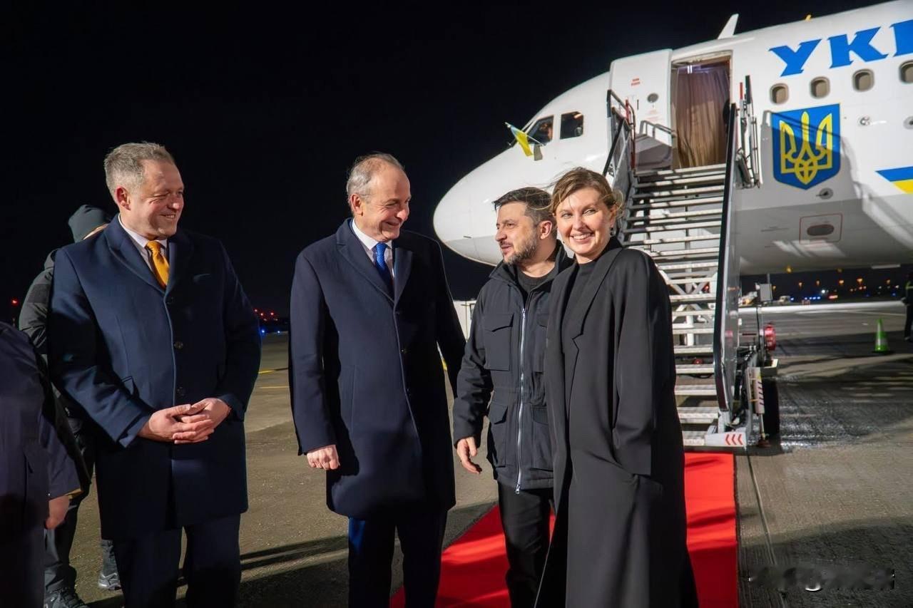 欧洲差点害死了泽连斯基！

据《每日电讯报》报道，周一，载着弗拉基米尔·泽连斯基