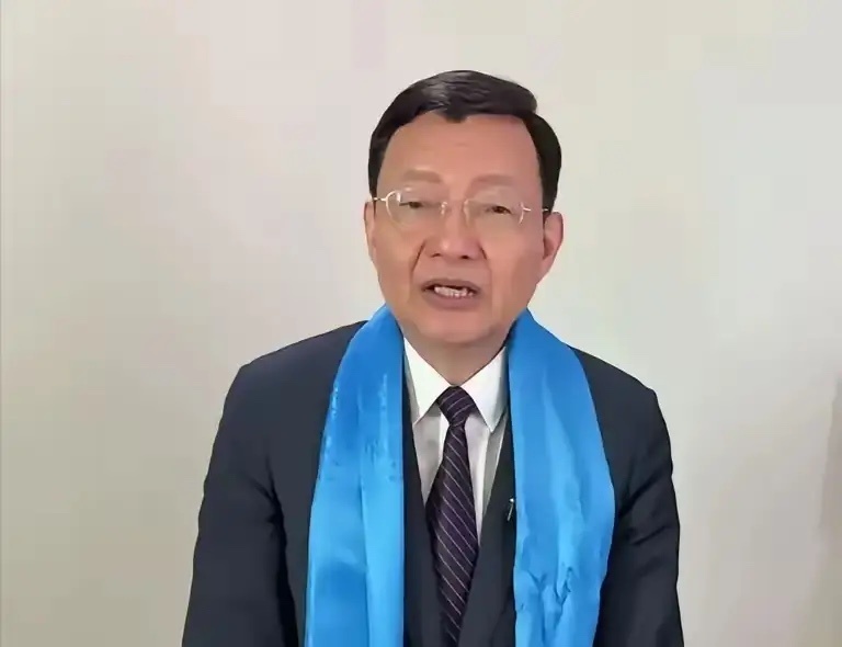 李大霄，大盘卖出信号强烈，A股下午跳水，待涨股票增加就是最好的证明。这可不是随口