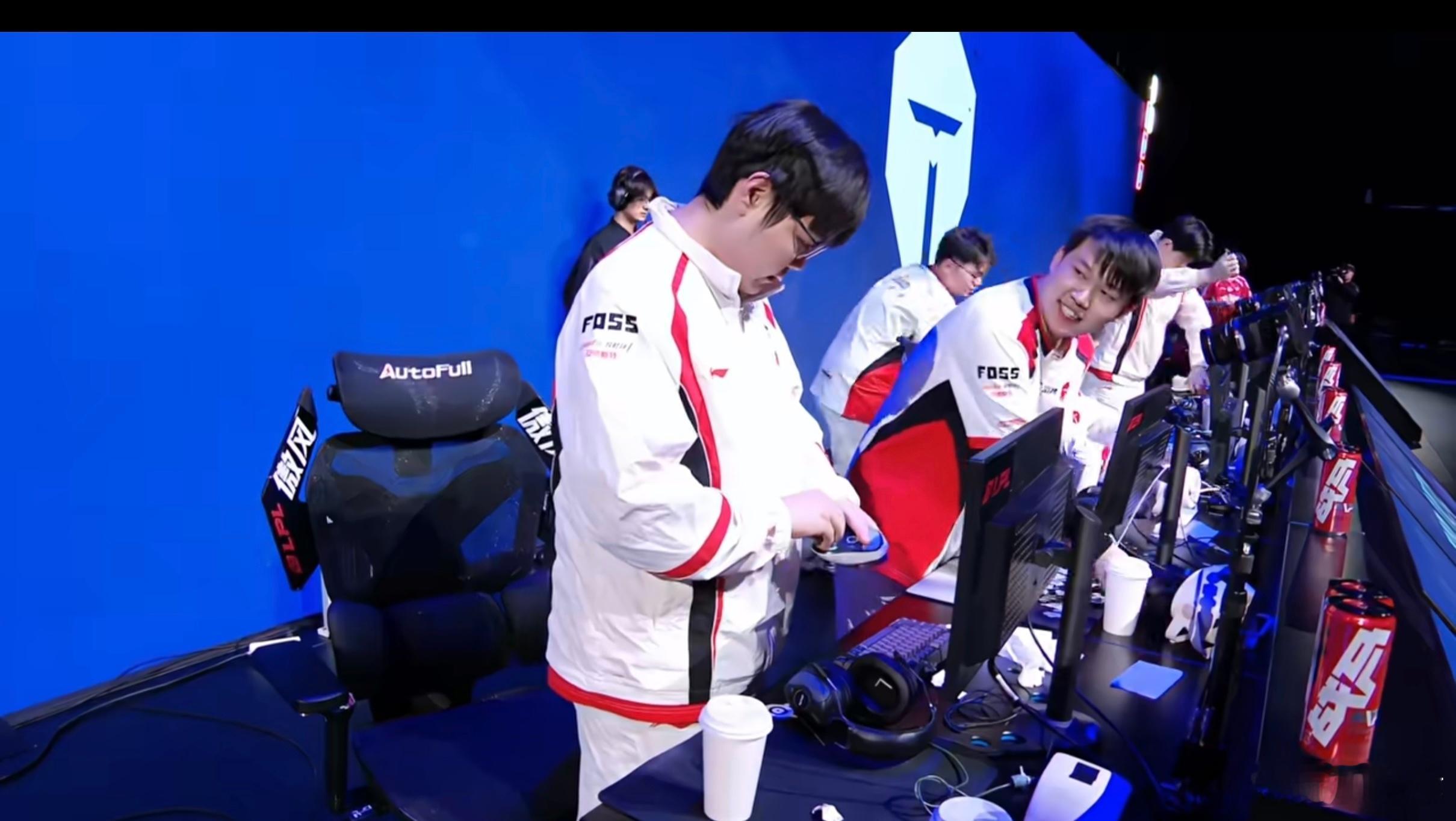 【lpl骑士之路 ｜TES 3:2 WE】恭喜TES赢下本场比赛！tes战胜we