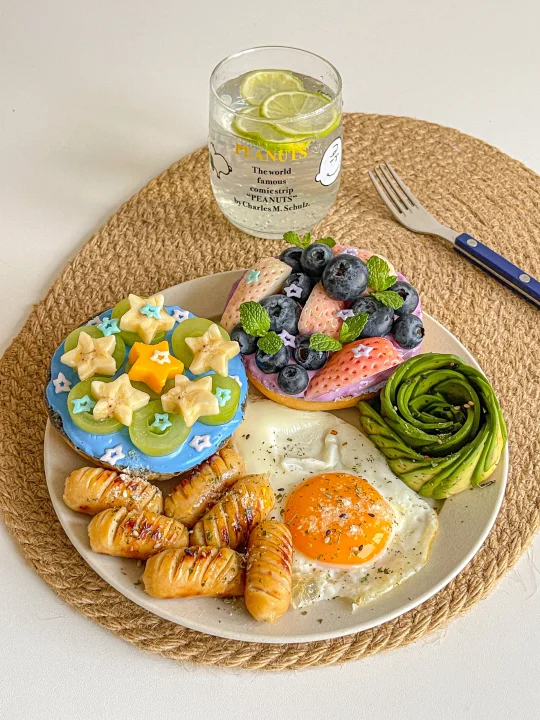 多巴胺早餐🫐贝果双拼三明治拼盘🥯气泡水🍋