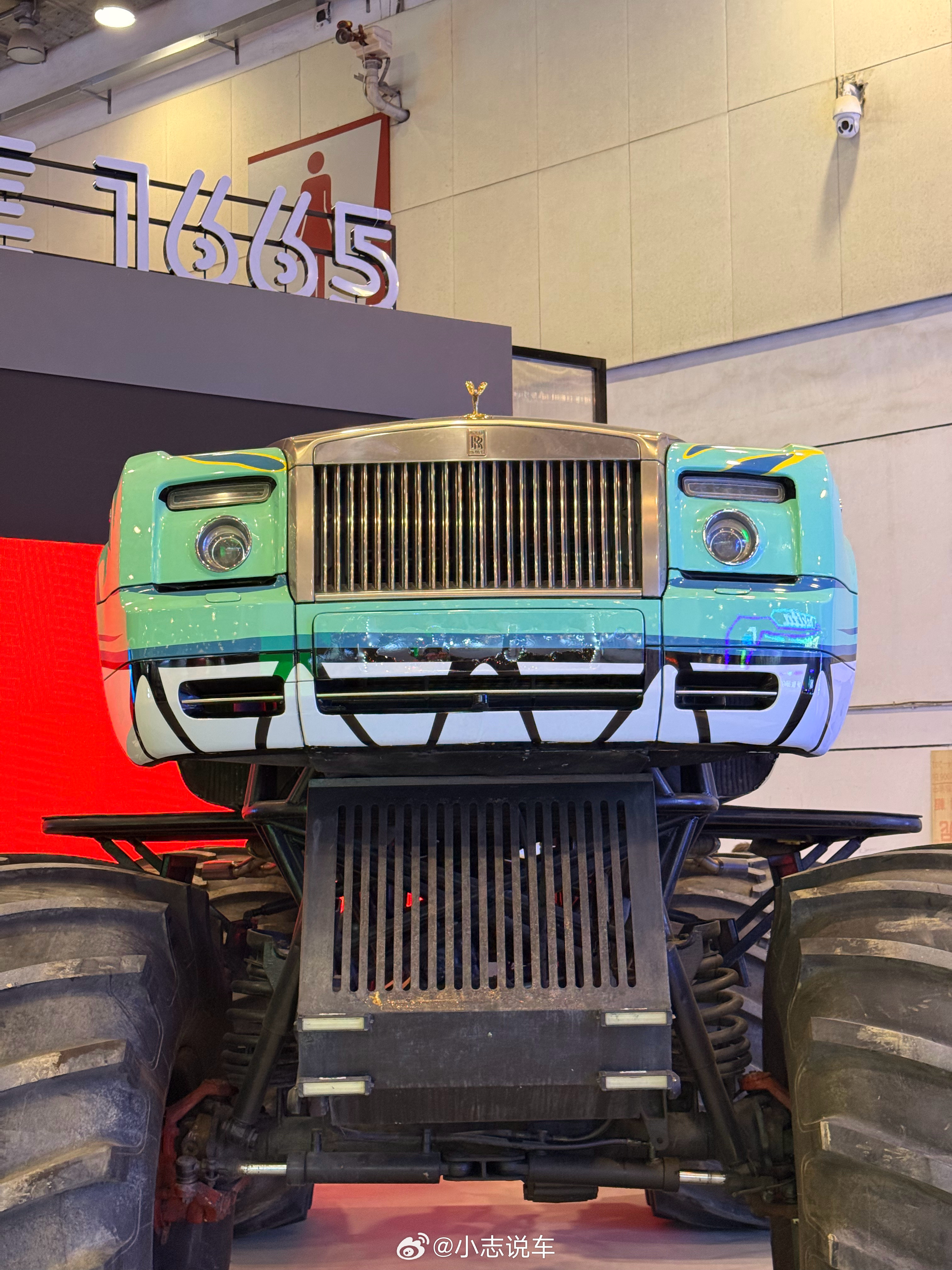 来苏州GTshow了！一进来一台劳斯莱斯大脚怪👍很炸裂！ 苏州·苏州国际博览中