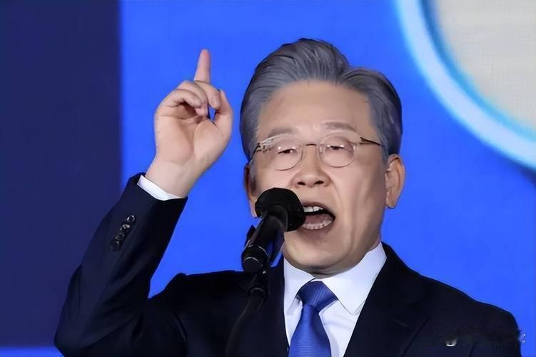 李在明发出最强硬警告：
敢碰韩国公民，立刻干掉你们！
近日，韩国某大学一名在校生