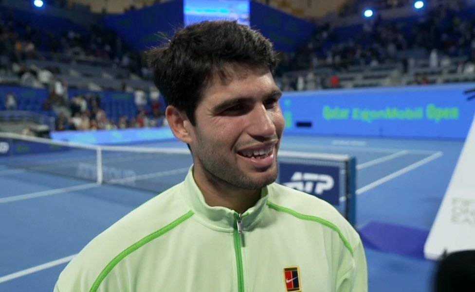 网坛风云 阿尔卡拉斯获胜后在现场接受采访，他表示自己打出了精彩的网球。“比赛真的