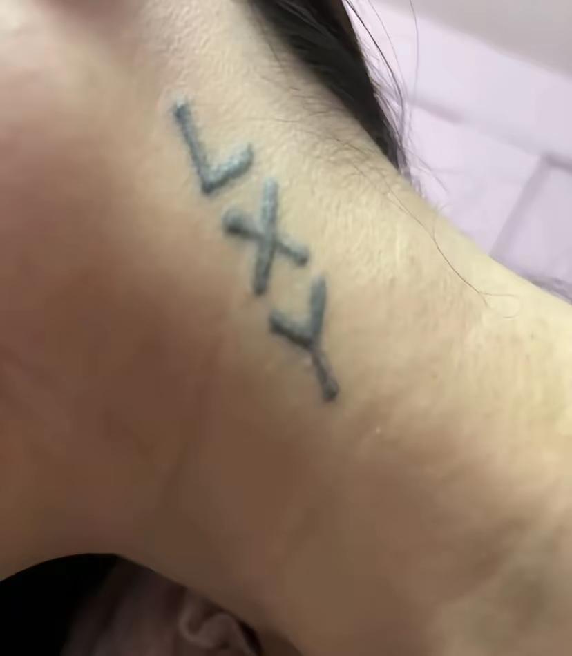 这是什么意思，美女。