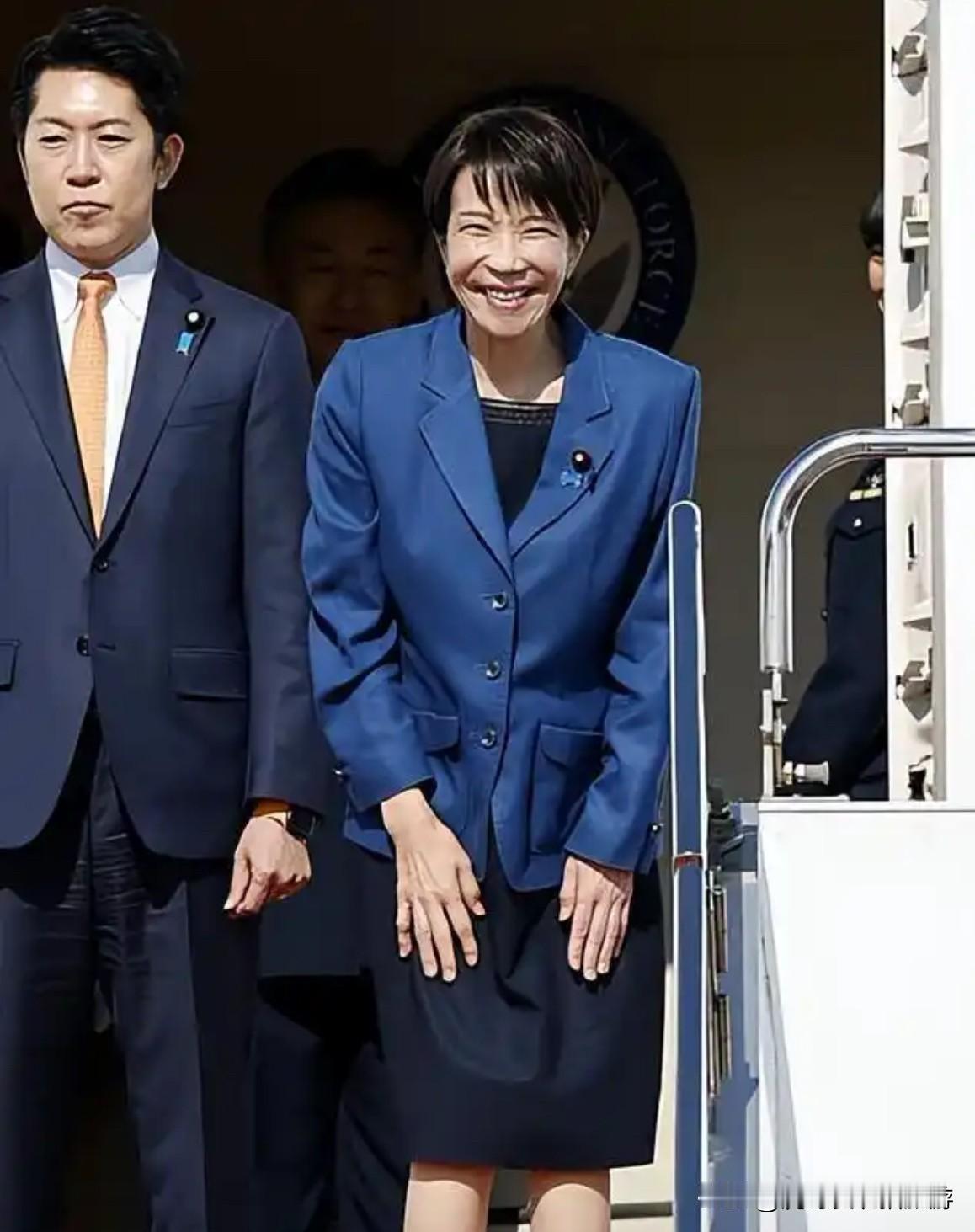 高市高调访韩，目的不是李在明，而是和中国抢这个筹码

近期，日本首相高市早苗高调