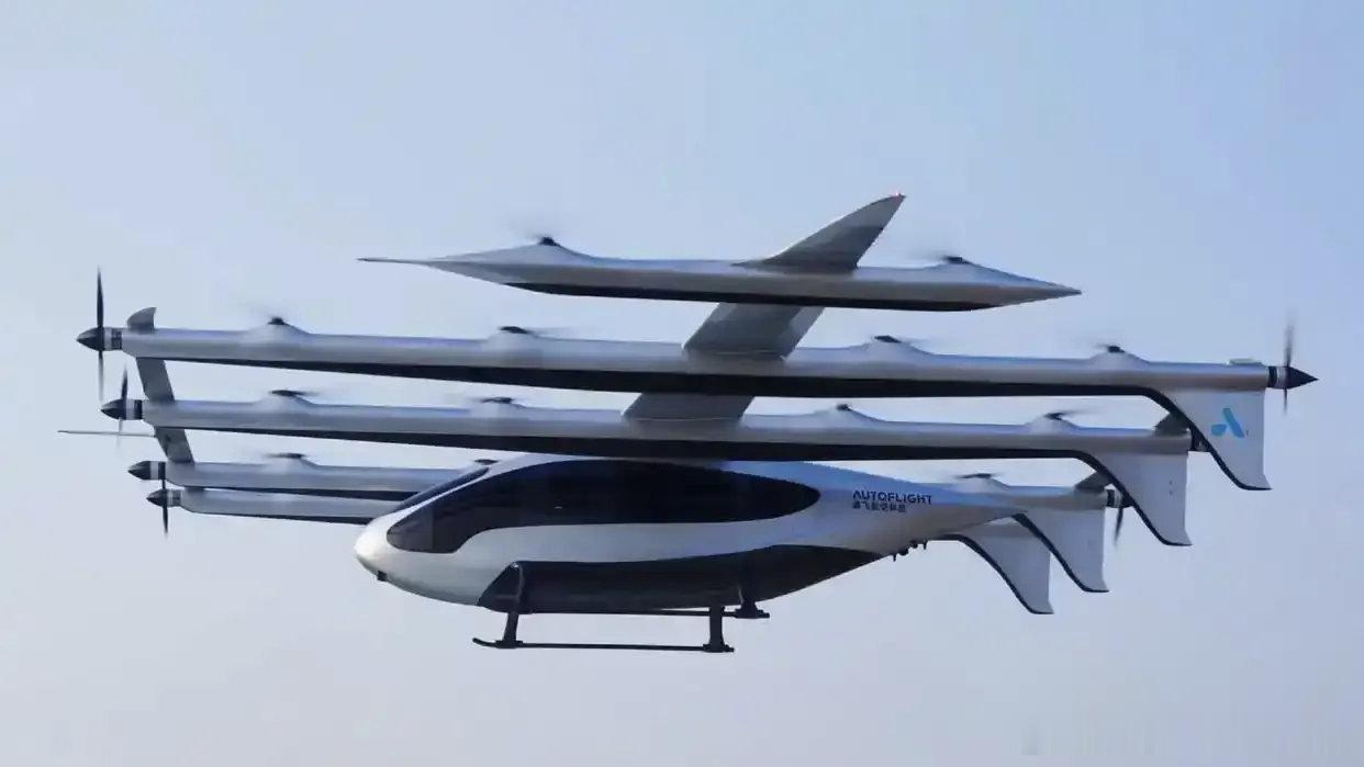 全球首款！国产5吨级eVTOL（电动垂直起降飞行器）完成转换飞行，客运版可搭载1