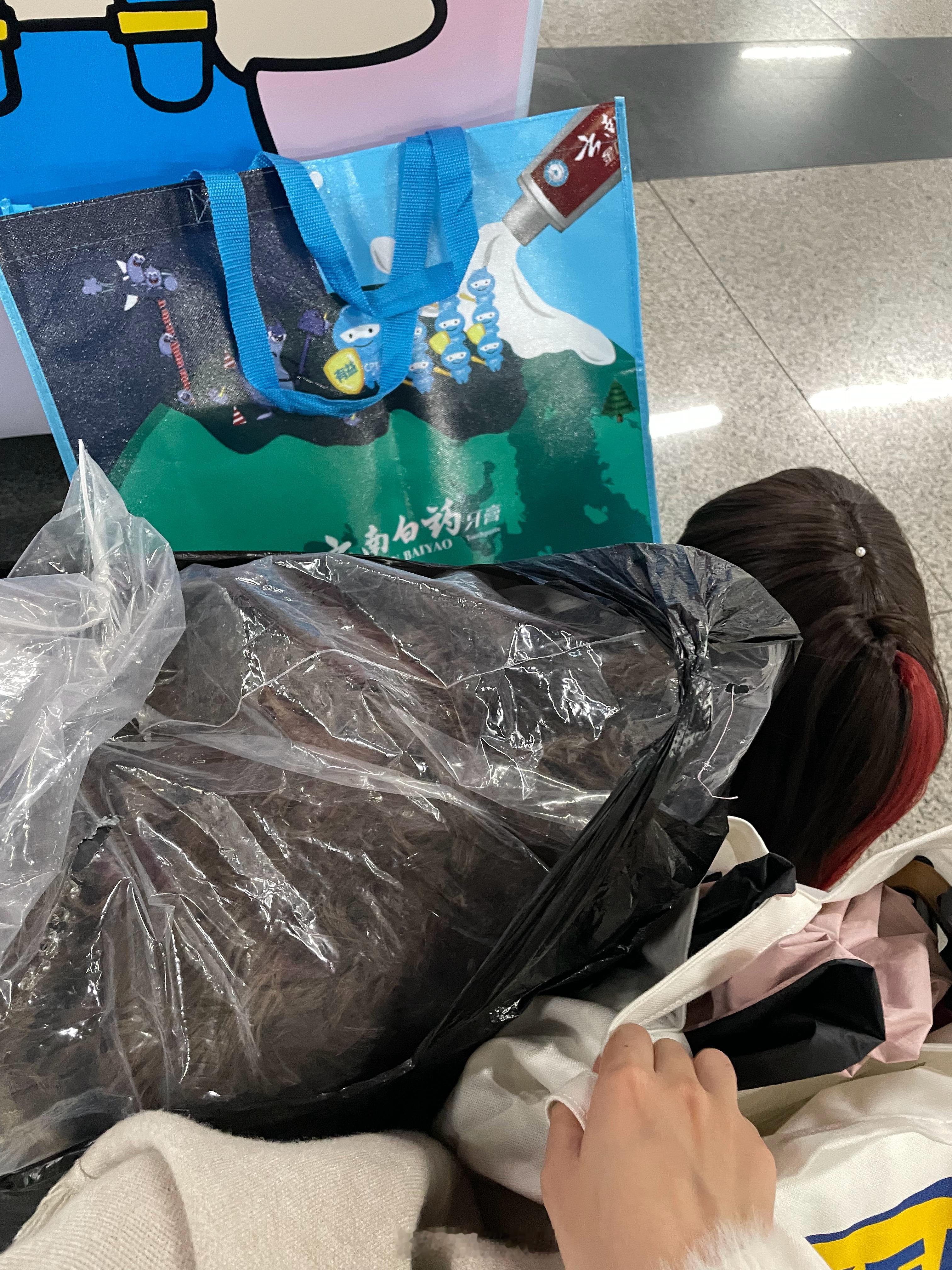 搞二次元的出门是这样了 ​​​