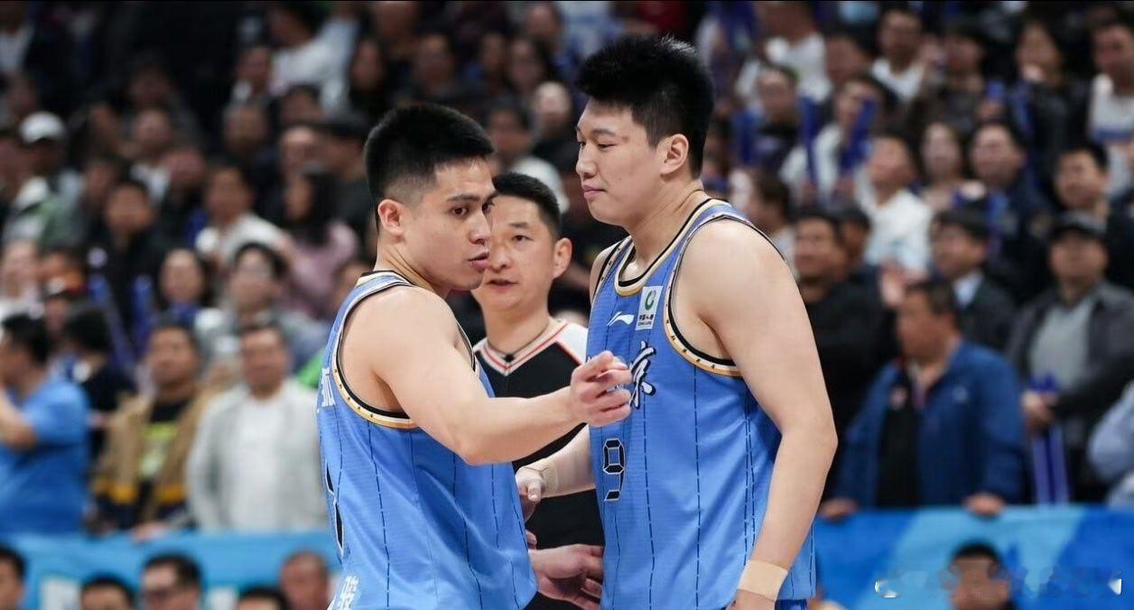 北京男篮主场再战青岛，刘维伟“官宣”麦基成趣谈，雷蒙陈盈骏能否率队复仇？ 北京男