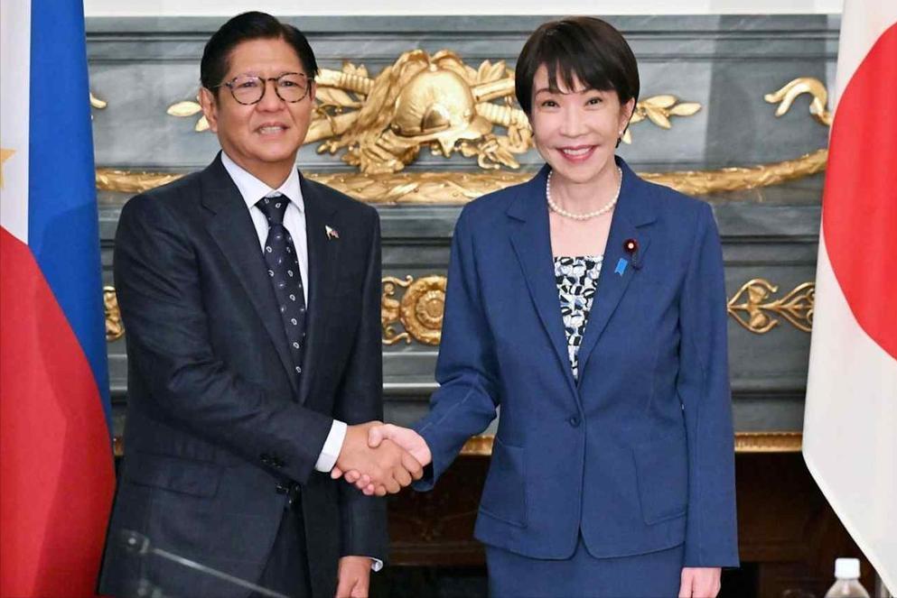 日本舰机在台东海域主动抵近中国海警编队喊话，还出动军机在空中形成配合态势。这场发