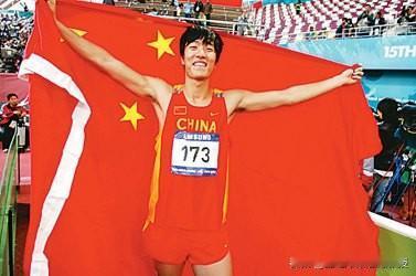 很多人疑惑，为什么刘翔退役11年，直到现在才找刘翔谈安置？我特地查了一下，最近几