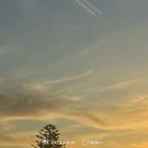 晚安心语   ◦ 愿长夜无梦，在所有夜晚安眠。  ◦ 月亮躲进云里，星星开始眨眼