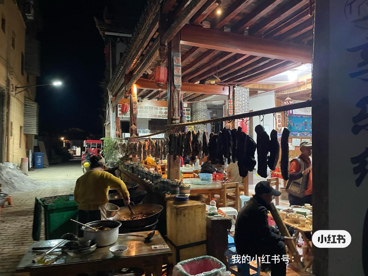 我坚决支持美国占领格陵兰岛！我也坚决支持俄罗斯占领乌克兰！没有别的意思，就是认为