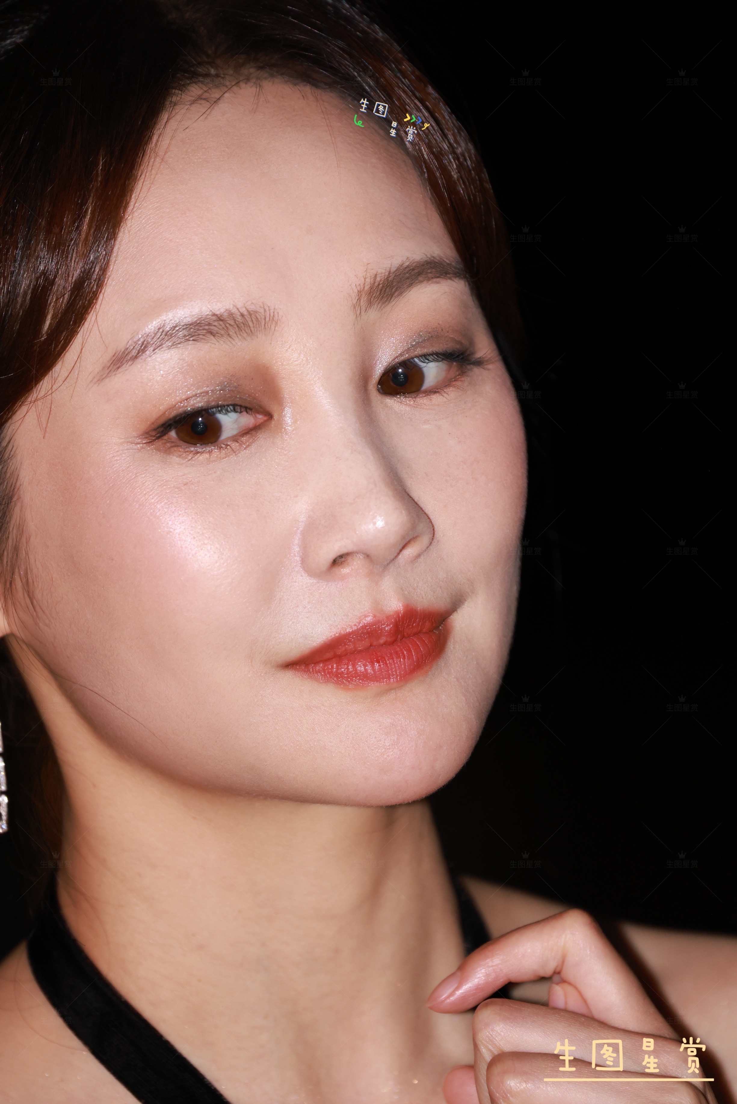 李纯悦游金榜盛典生图优雅绽放的黑玫瑰🖤 