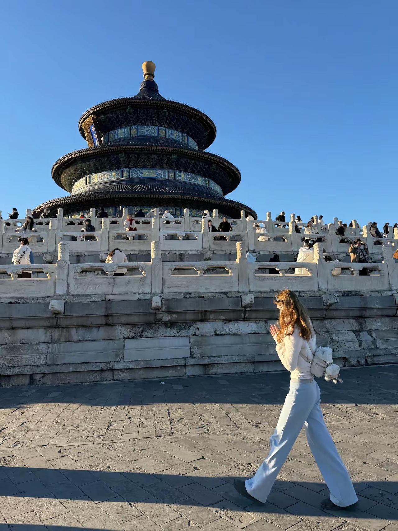 心中存有栀子花三千梨花怎入心保罗乔治